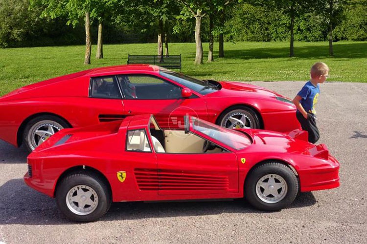 Oto do choi Ferrari Testarossa &quot;thet gia&quot; 2,2 ty dong-Hinh-5